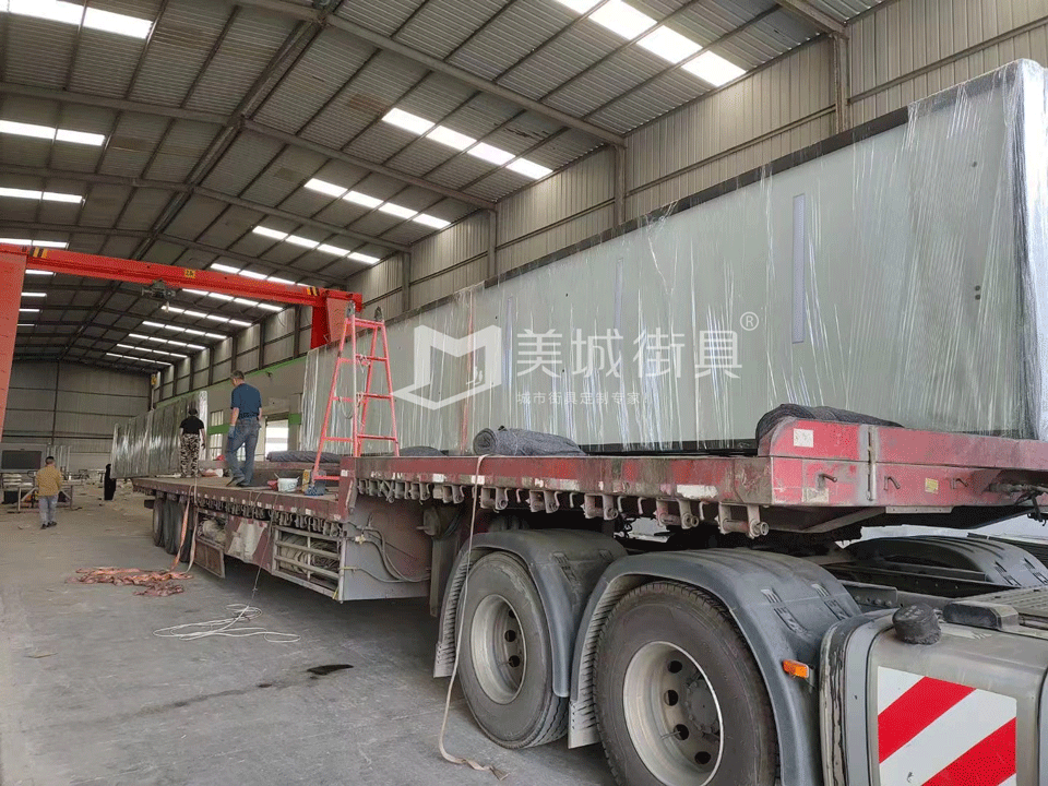 2022.9.21美城街具供應(yīng)蘇州公交車候車亭發(fā)貨現(xiàn)場(chǎng) 2022.9.21美城街具供應(yīng)蘇州公交車候車亭發(fā)貨現(xiàn)場(chǎng)